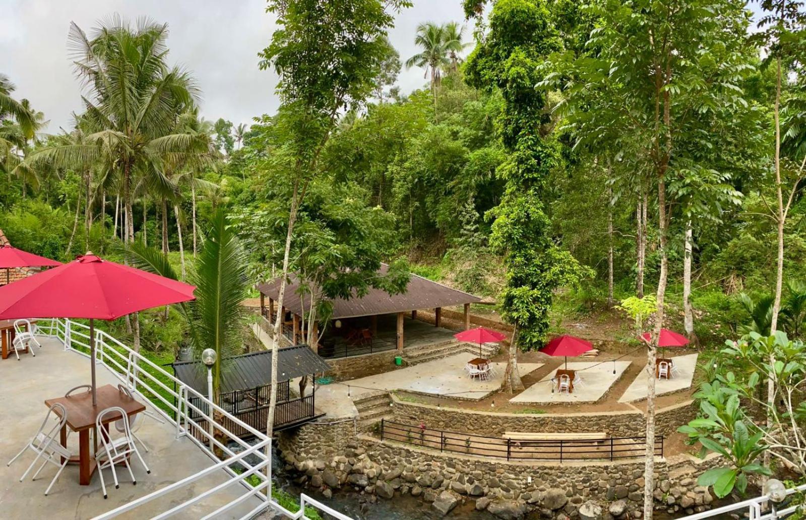Kampoeng Joglo Ijen Villa Banyuwangi  Buitenkant foto