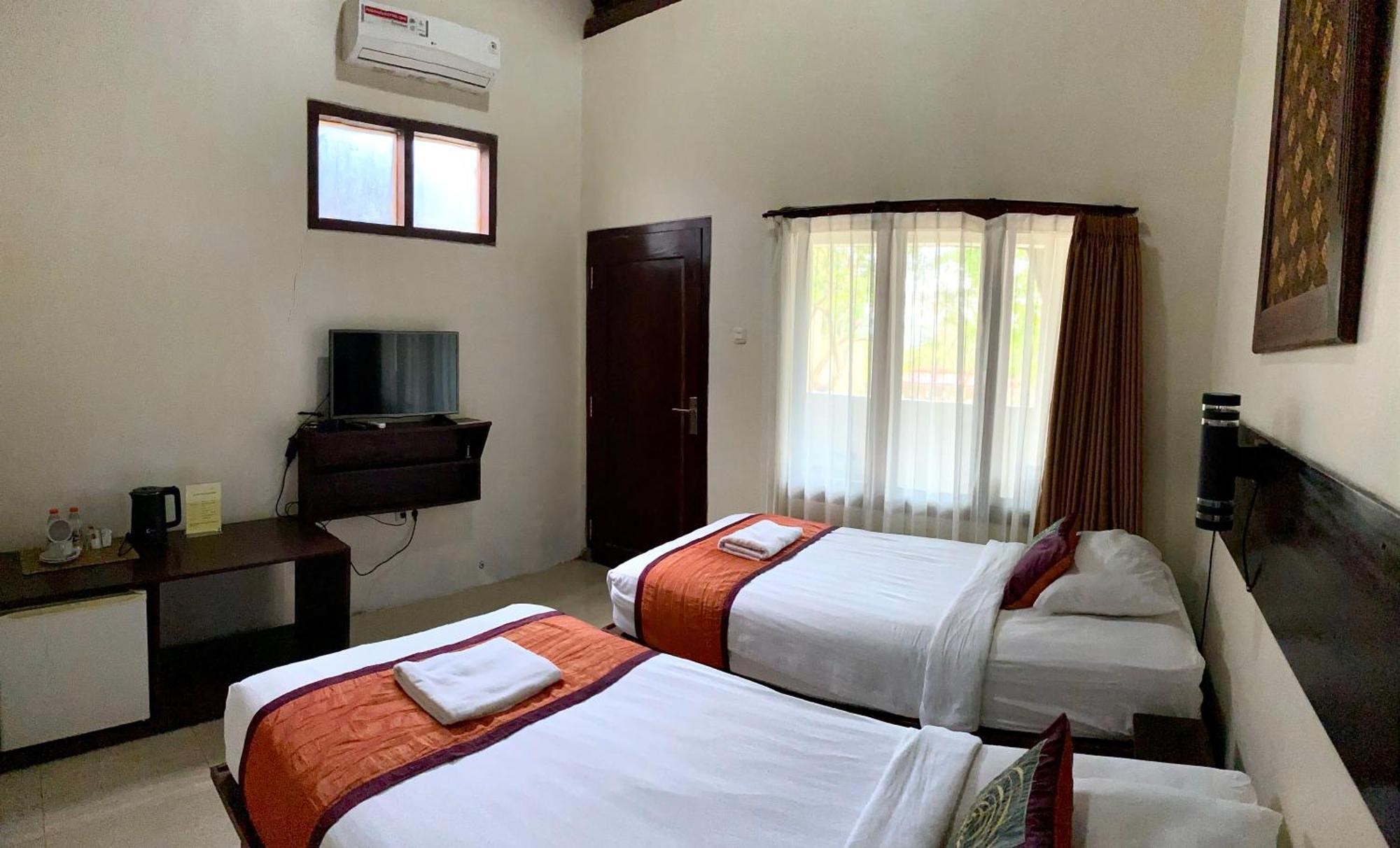 Kampoeng Joglo Ijen Villa Banyuwangi  Buitenkant foto
