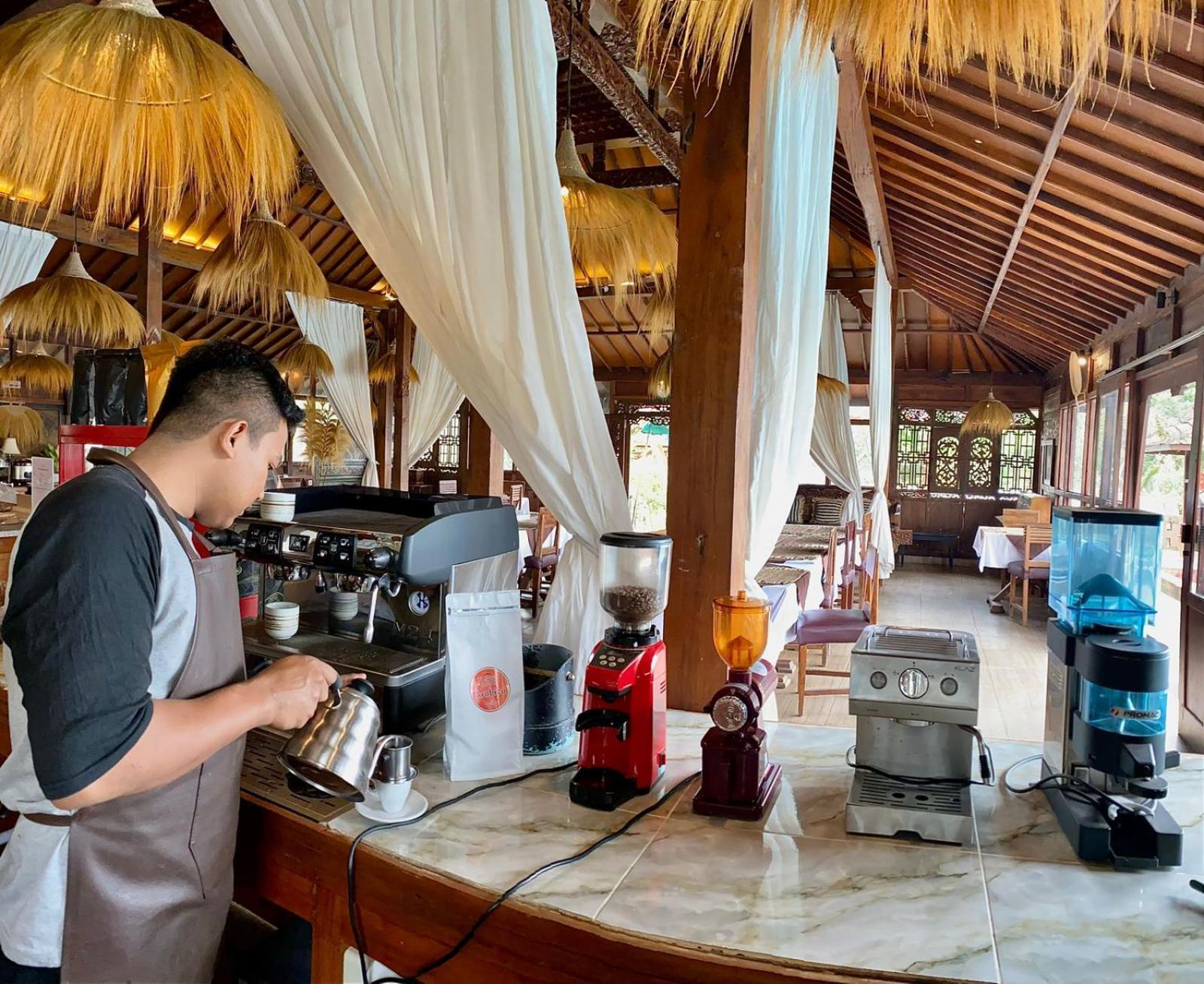 Kampoeng Joglo Ijen Villa Banyuwangi  Buitenkant foto