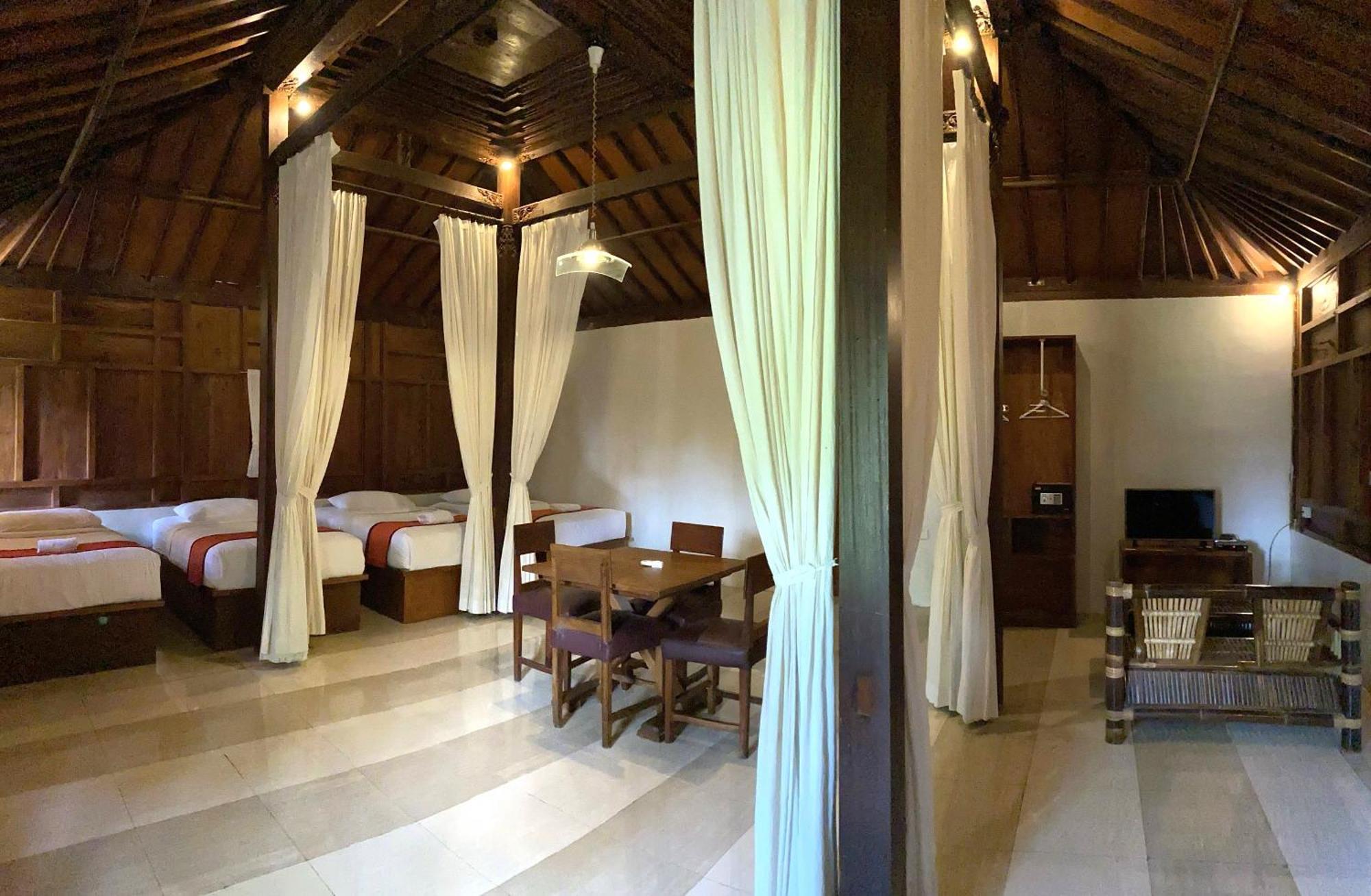 Kampoeng Joglo Ijen Villa Banyuwangi  Buitenkant foto