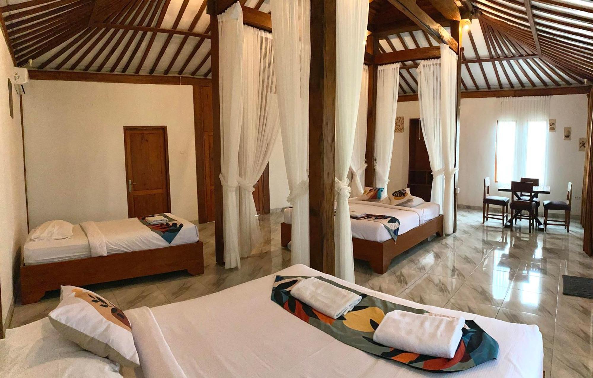 Kampoeng Joglo Ijen Villa Banyuwangi  Buitenkant foto