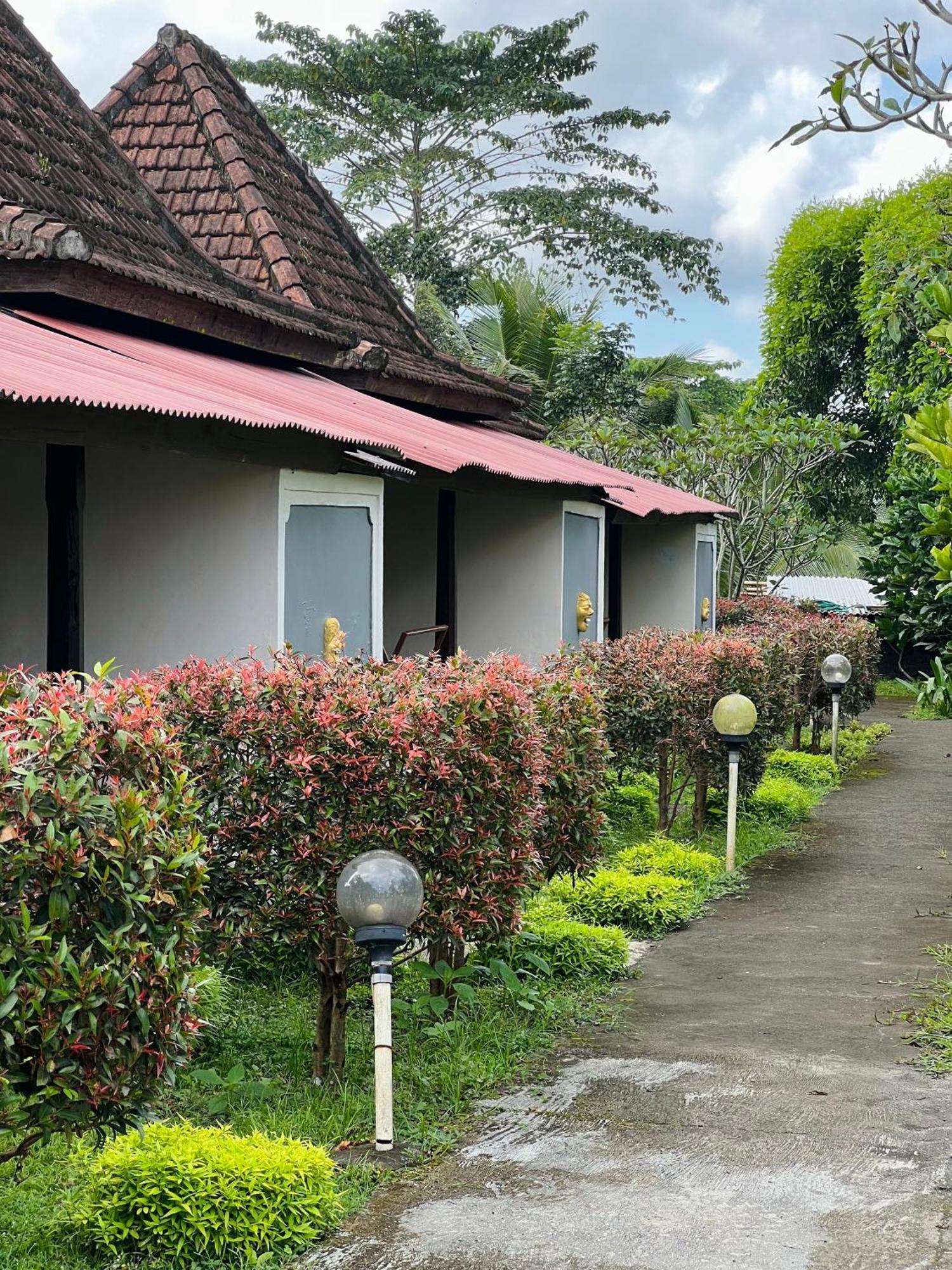 Kampoeng Joglo Ijen Villa Banyuwangi  Kamer foto