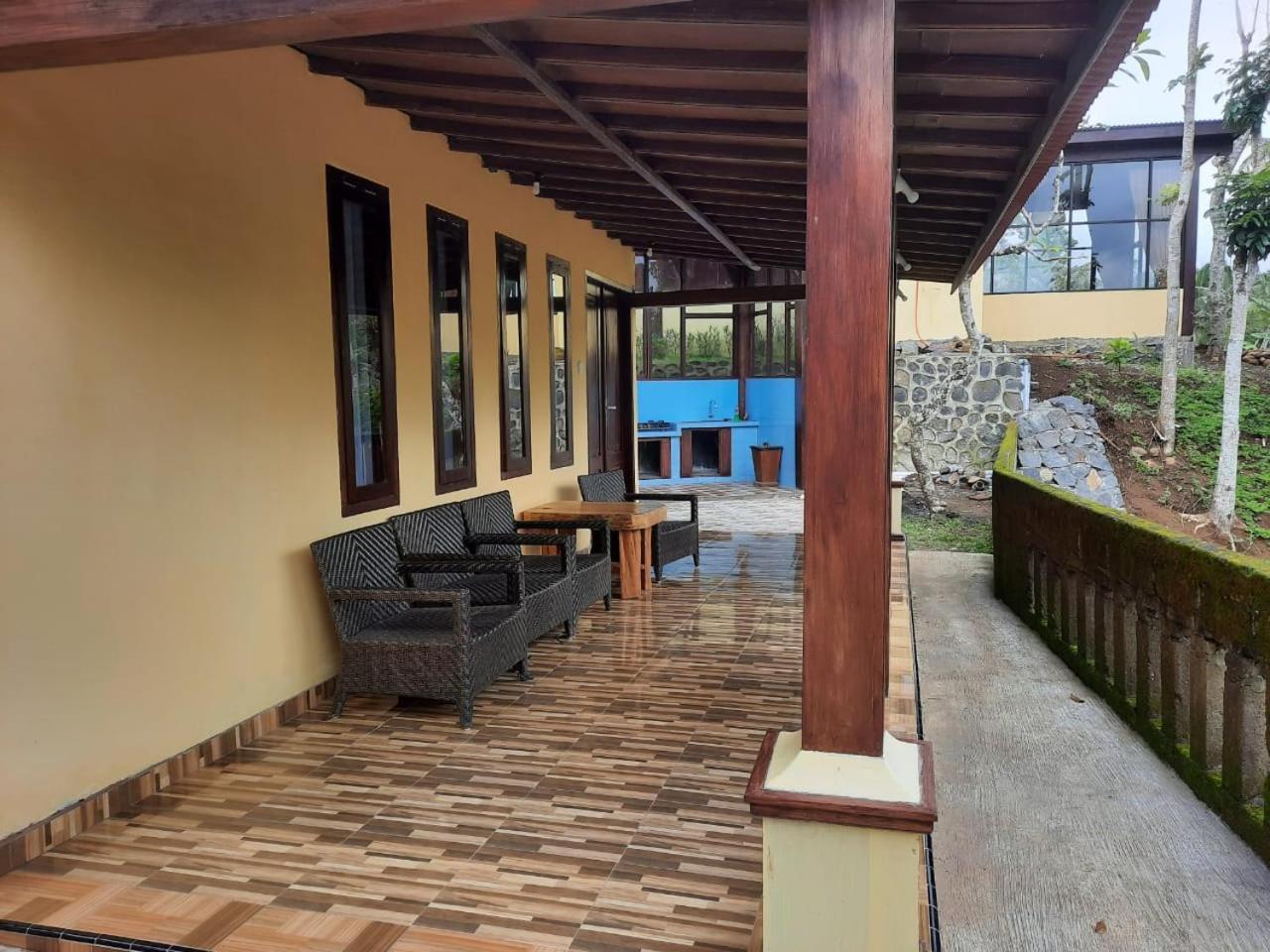 Kampoeng Joglo Ijen Villa Banyuwangi  Kamer foto