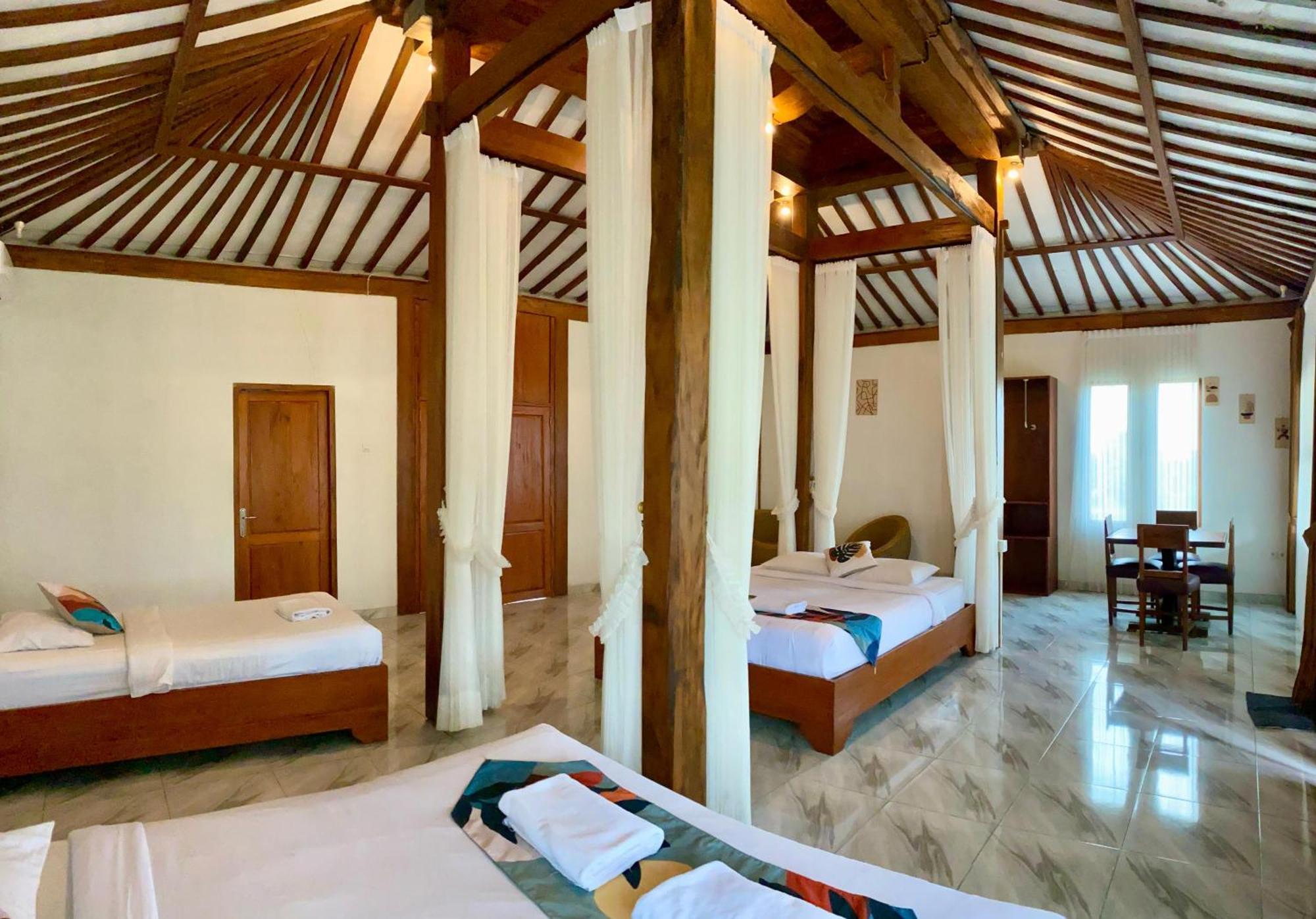 Kampoeng Joglo Ijen Villa Banyuwangi  Buitenkant foto