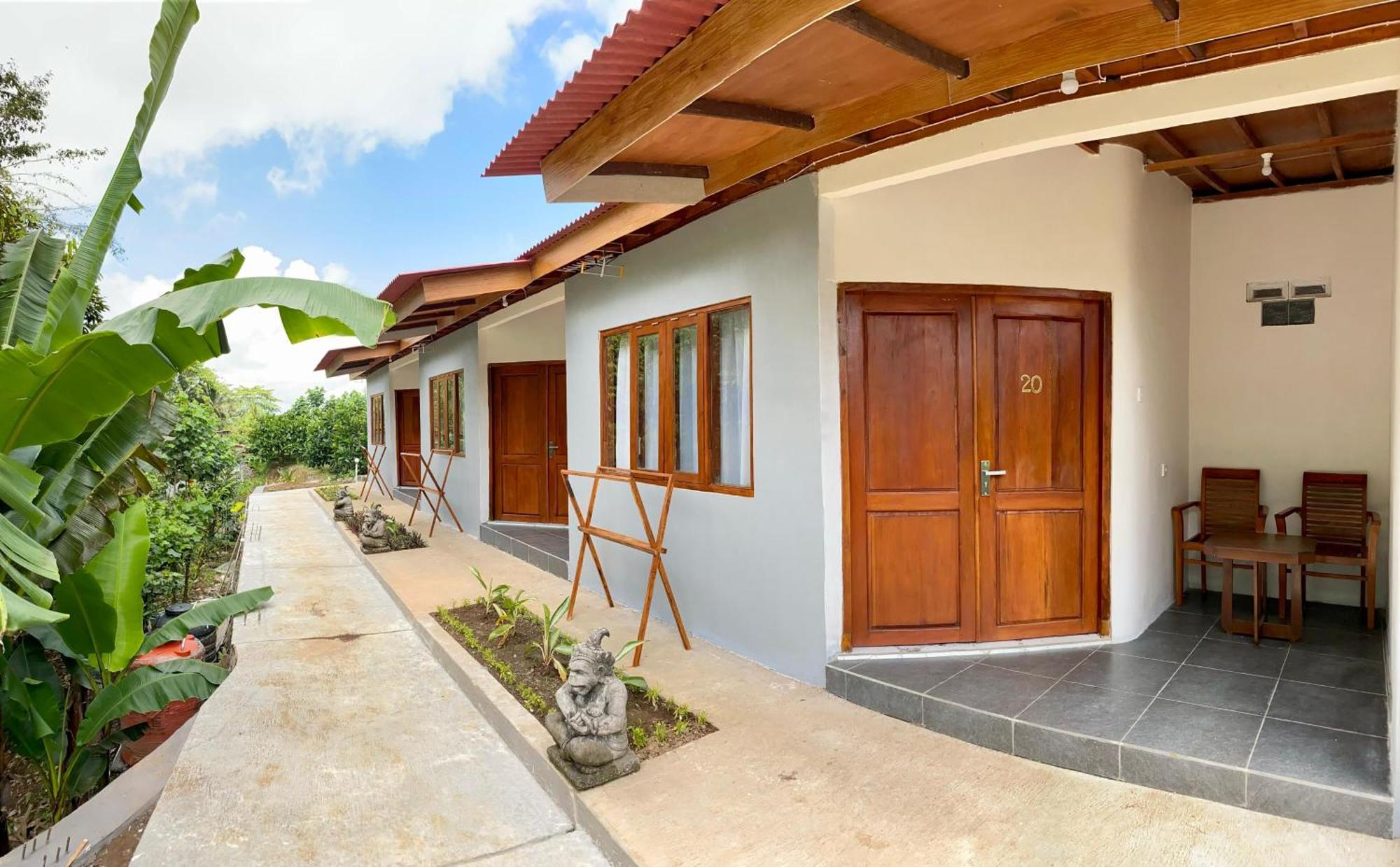 Kampoeng Joglo Ijen Villa Banyuwangi  Buitenkant foto